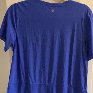 lululemon blue t-shirt